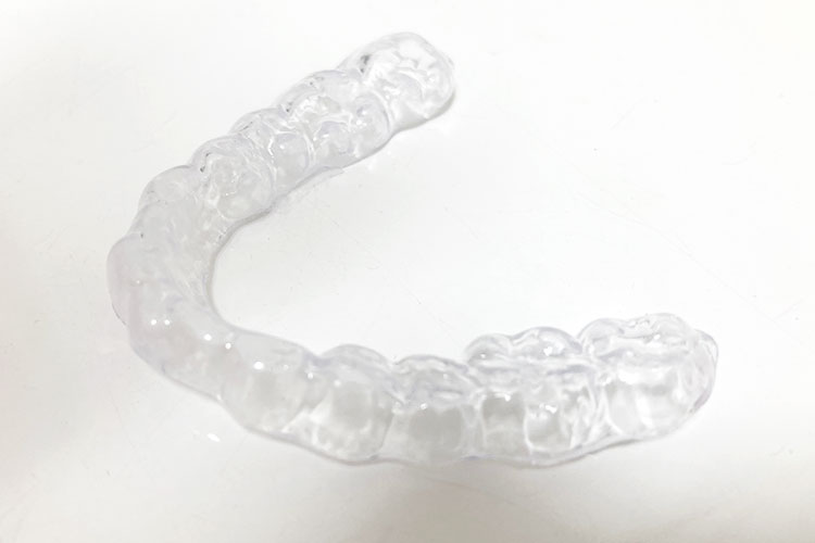 歯ぎしり・食いしばり用のマウスピースを作製